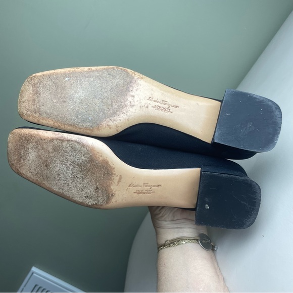 Vintage Salvatore Ferragamo textile and a leather strip Size 9.5 Narrow - Picture 10 of 15